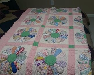 Anothet gorgeous handmade quilt, late 1800s to early 1900s