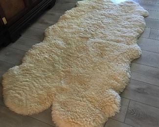 Soooo soft sheep rug