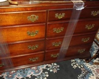 Chest of drawers
