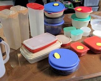 HMT064 Kitchen Containers Mystery Lot