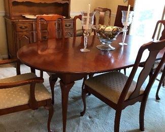 Harden cherry table w/6 chairs