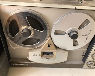 reel to reel tape player