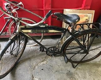 Vintage Hawthorn Flyer with toolbox. COOOOOL!