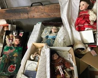 Lots of dolls!