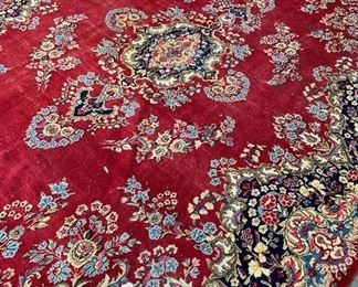 Large beautiful rug https://ctbids.com/#!/description/share/257280