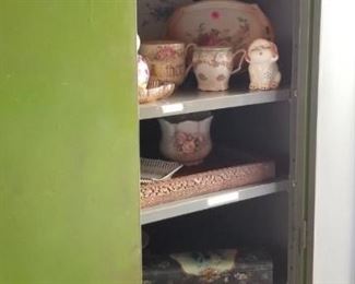 floral trays, dishes, glove box