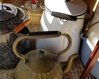 kettles, primitive