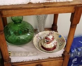 old oak side table, vintage salt and pepper shakers