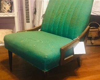 Kroehler mid century arm chair 
your weekend rescue 
