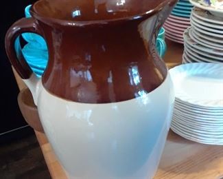 Roseville Ohio crockery