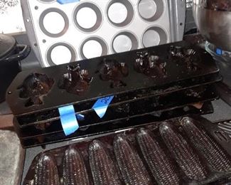 Cast iron baking pans