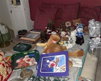 Lighting, stuffed animals, lighting fixture, trays, wreathes, and framed art