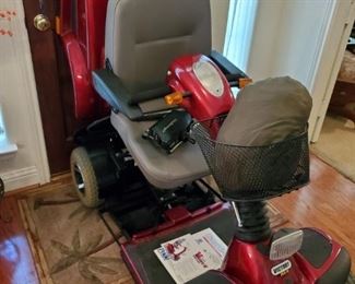 PRIDE VICTORY XL4 SCOOTER...(LOOKS NEW BUT IS IN SEVERAL PARTS LIKE IT WAS IN THE PROCESS OF BEING ASSEMBLED)