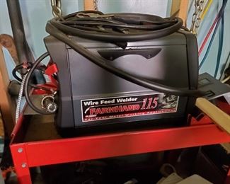 FARM HAND 115 WIRE FEED WELDER