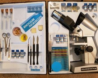 EDU SCIENCE MICROSCOPE with ACCESSORIES