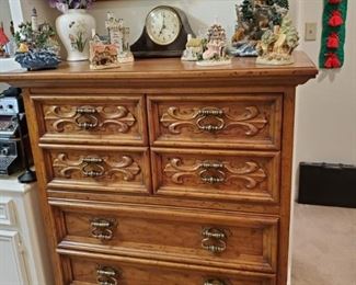 DREXEL 7-DRAWER CHEST OF DRAWERS....DAVID WINTER CASTLES