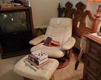 LEATHER RECLINER & OTTOMAN