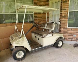 1986 "as is" DS ELECTRIC CLUB CAR GOLF CART....$900 or BEST OFFER