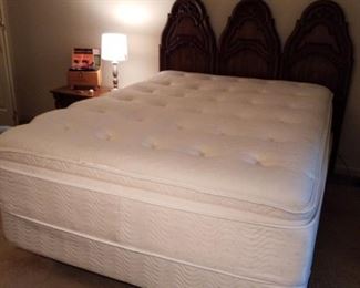 Simmons Beautyrest pillowtop full-size mattress-EXCELLENT CONDITION!