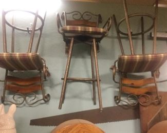  Bar stools 