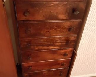 Chest of drawers