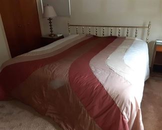 Older Queen size Sleep Number bed