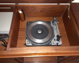 Duel 1019 Turntable