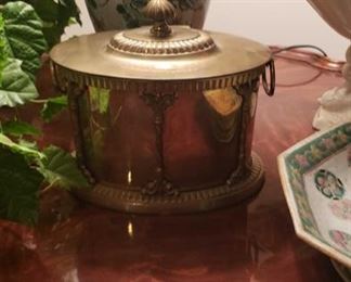 0067 Main Building Living Room Brass Box profile
