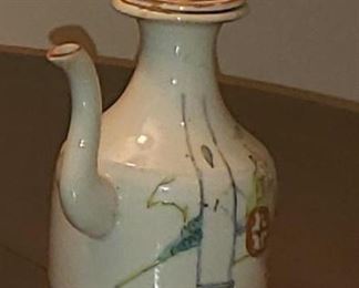 0130 Main Building Living Room Wine pot profile