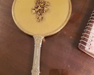 0261 Main Building Bedroom Master Hand mirror profile