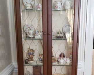0567 Main Building Hall Downstairs Curio Cabinet Top profile