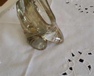 0793 Main Building Kitchen Glass Slippers profile