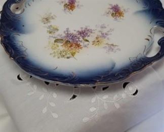 0925 Main Building Kitchen Cake Plate profile