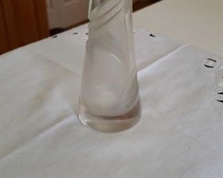 1045 Main Building Kitchen Bud vase profile