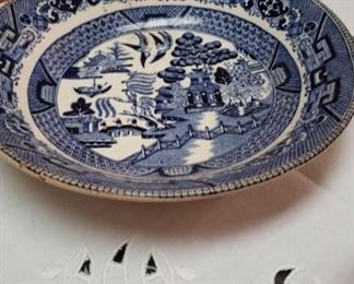 1153 Main Building Kitchen Blue willow plate profile