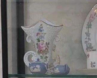 1432 Main Building Dining Room Vase profile