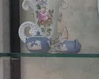 1435 Main Building Dining Room Doll s cream and sugar profile