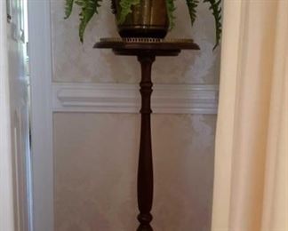 1567 Main Building Dining Room Plant Stand profile
