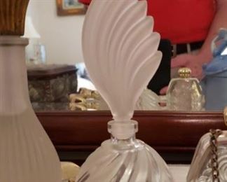 1784 Main Building Bedroom Upstairs Perfume bottle profile