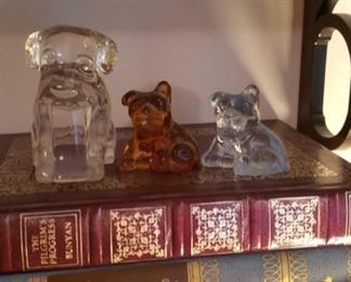 1838 Main Building Bedroom Upstairs Glass Puppies profile