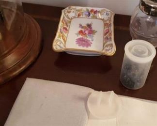 1871 Main Building Bedroom Upstairs Ash Tray profile