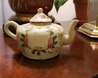 1965 Main Building Sitting Room Tea pot profile