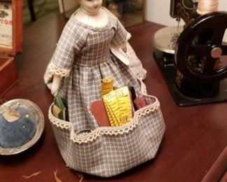 2015 Main Building Sitting Room Doll Sewing caddy profile