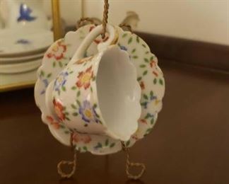 2091 Main Building Sitting Room Toy tea cup profile