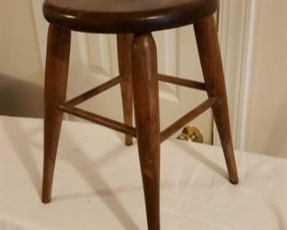 2264 Main Building Sitting Rm Closet Stool profile