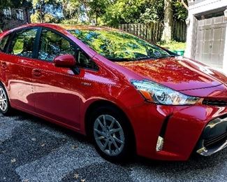 2016 Toyota Prius V fully loaded Van, Wagon, Hybrid, Car