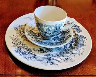 Wedgewood Countryside tea cup and saucers set