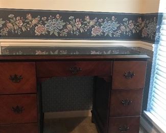 Super cute small desk quality made 40 long 30 1/2 tall 19 deep