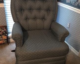 Swivel rocker recliner