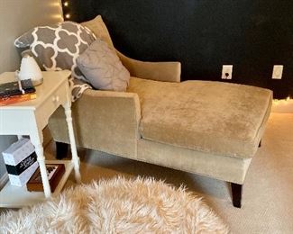 Lovely neutral chaise lounge & Sherpa bean bag